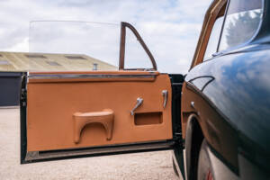 Image 22/34 of Aston Martin DB 2 (1953)