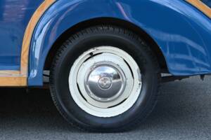 Image 9/50 of Morris Minor 1000 Traveller (1971)