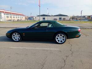 Image 7/39 of Jaguar XK8 4.0 (1998)