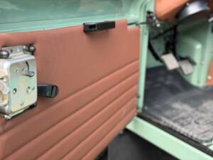 Imagen 23/74 de Land Rover Defender 90 (1998)
