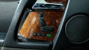 Image 6/33 de Mercedes-Benz 500 SL (1990)