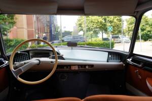 Bild 27/31 von Citroën DS 19 (1957)