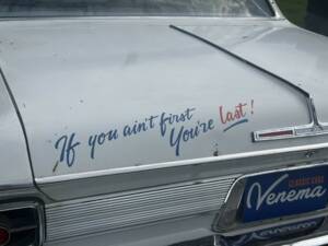 Image 2/22 of Plymouth Sport Fury (1963)