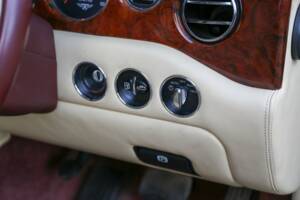 Imagen 39/50 de Bentley Arnage T (2002)