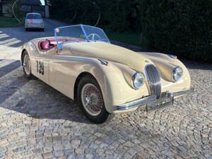Image 1/8 of Jaguar XK 120 OTS (1952)