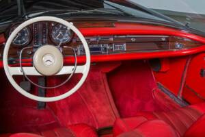 Image 22/34 of Mercedes-Benz 280 SE (1966)