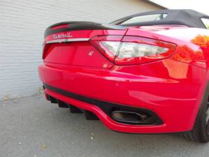 Image 19/99 of Maserati GranCabrio Sport (2015)