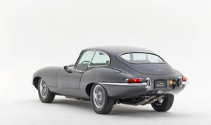 Image 4/97 of Jaguar Type E 4.2 (1966)