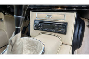 Image 12/50 of Jaguar Type E 3.8 (1964)