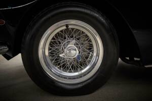 Image 51/100 of Ferrari 250 GT (1962)