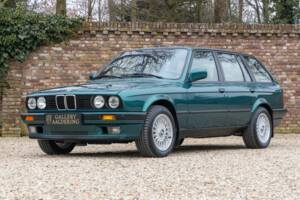 Image 47/50 of BMW 316i Touring (1993)