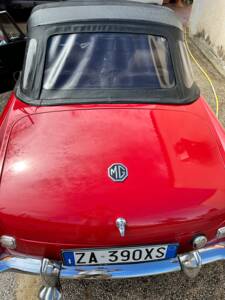 Immagine 51/66 di MG MGB (1977)