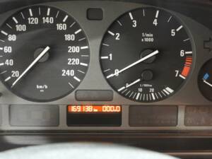 Image 7/15 de BMW 523i (1998)