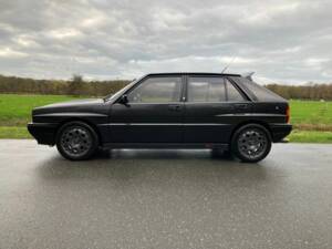 Image 5/8 of Lancia Delta HF Turbo (1988)