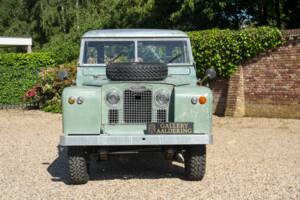 Image 9/50 of Land Rover 88 (1965)