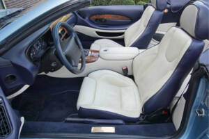 Bild 3/50 von Aston Martin DB 7 Vantage Volante (2000)