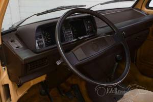 Image 2/19 de Volkswagen T3 Caravelle CL 1.6 (1984)