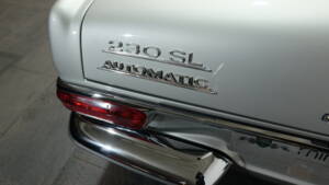 Image 15/35 of Mercedes-Benz 230 SL (1964)