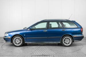 Image 9/29 of Volvo V40 2.0 16V (1999)