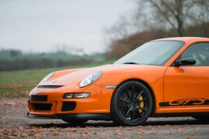 Bild 24/38 von Porsche 911 GT3 RS (2007)