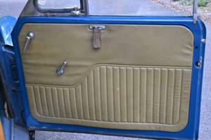 Image 7/50 of Morris Minor 1000 Traveller (1971)