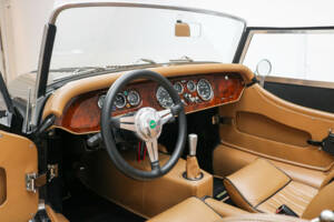 Image 5/18 of Morgan Plus 8 (2003)