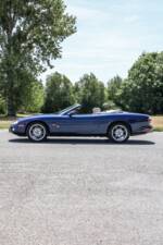 Image 27/36 of Jaguar XK8 4.0 (2001)