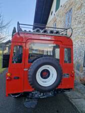 Image 2/54 of Land Rover 109 (1970)