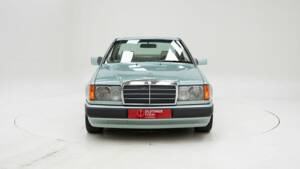 Bild 9/15 von Mercedes-Benz 300 CE (1992)