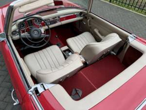 Image 20/36 de Mercedes-Benz 280 SL (1968)