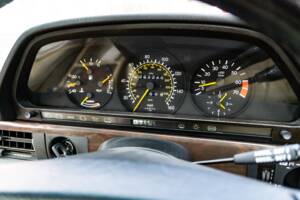 Bild 20/26 von Mercedes-Benz 500 SEC (1990)