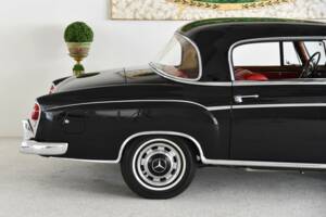 Bild 15/38 von Mercedes-Benz 220 SE (1960)