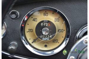 Image 34/50 of Austin-Healey 3000 Mk II (BJ7) (1962)