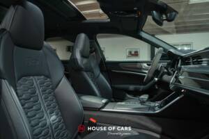 Immagine 17/24 di Audi RS6 Avant (2023)