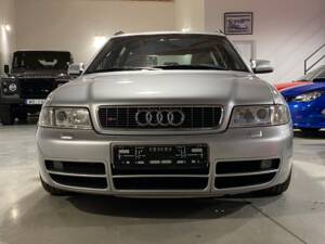 Bild 7/64 von Audi S4 Avant (2000)
