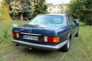 Image 8/70 of Mercedes-Benz 500 SE (1984)