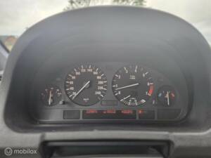 Bild 21/46 von BMW X5 3.0i (2003)