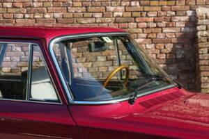 Image 36/50 of Alfa Romeo Giulia Nuova Super 1300 (1975)