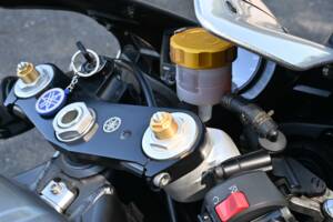 Bild 42/49 von Yamaha YZF-R1 (2002)