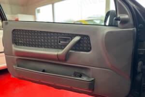 Immagine 20/23 di Renault Clio I 1.8 16V (1991)