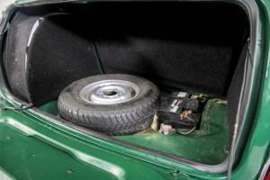 Image 32/50 of Mini 850 (1974)