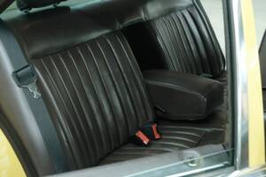 Bild 30/50 von Mercedes-Benz 380 SE (1983)