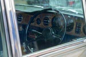 Immagine 7/50 di Bentley T 2 (1980)