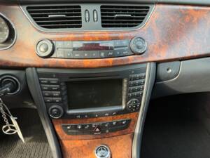 Bild 34/51 von Mercedes-Benz CLS 350 (2005)