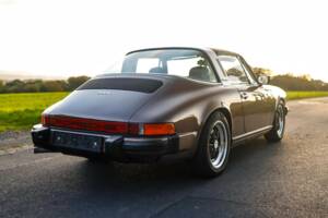 Immagine 3/35 di Porsche 911 2.7 (1976)