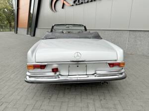Bild 8/35 von Mercedes-Benz 280 SE (1970)