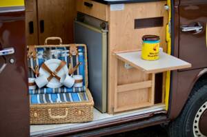Image 4/18 of Volkswagen T2b panel van (1978)