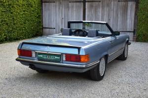 Image 17/47 of Mercedes-Benz 560 SL (1987)