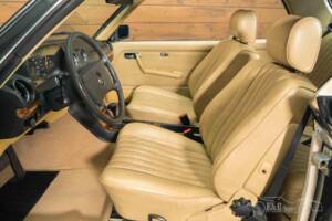 Immagine 13/19 di Mercedes-Benz 280 CE (1977)