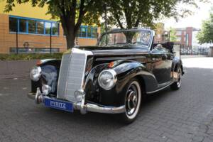 Image 1/29 de Mercedes-Benz 220 Cabriolet A (1955)